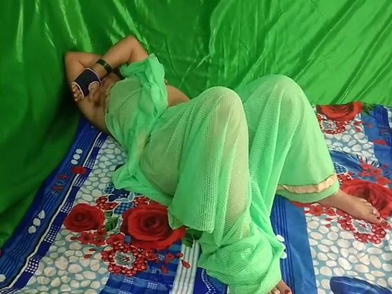 Savita Aunty ravaged in a green saree by Indian step-mother