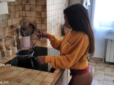 Watch Latika Jha, the Indian teenie, get her massive milk can filled and drilled in the kitchen