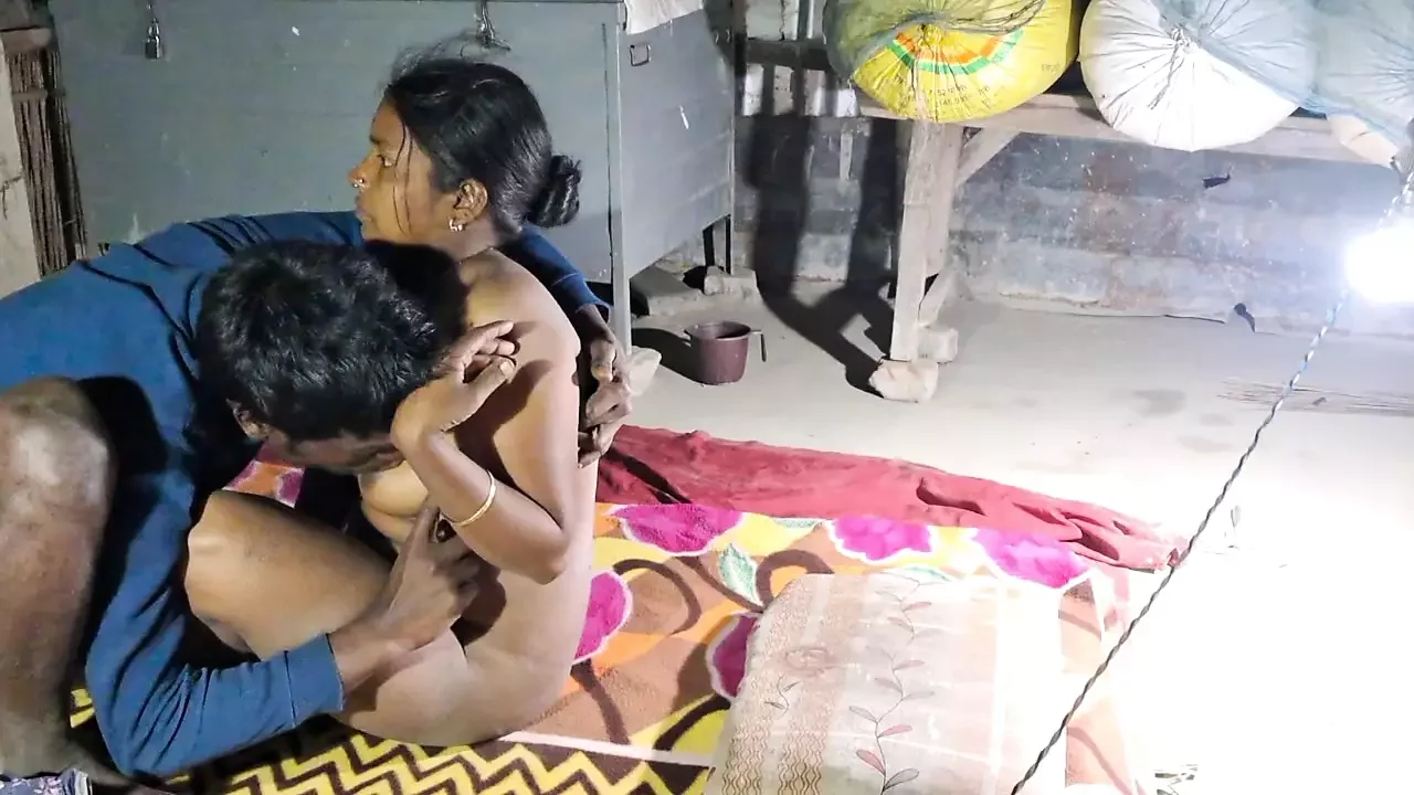 See how this Indian village wife gets kinky in front of her spouse -  FreePornVideo.SeX