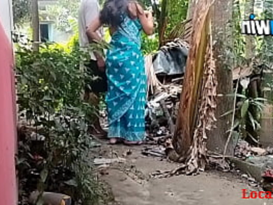 Sizzling Indian duo gets nasty in the garden with molten bang-out